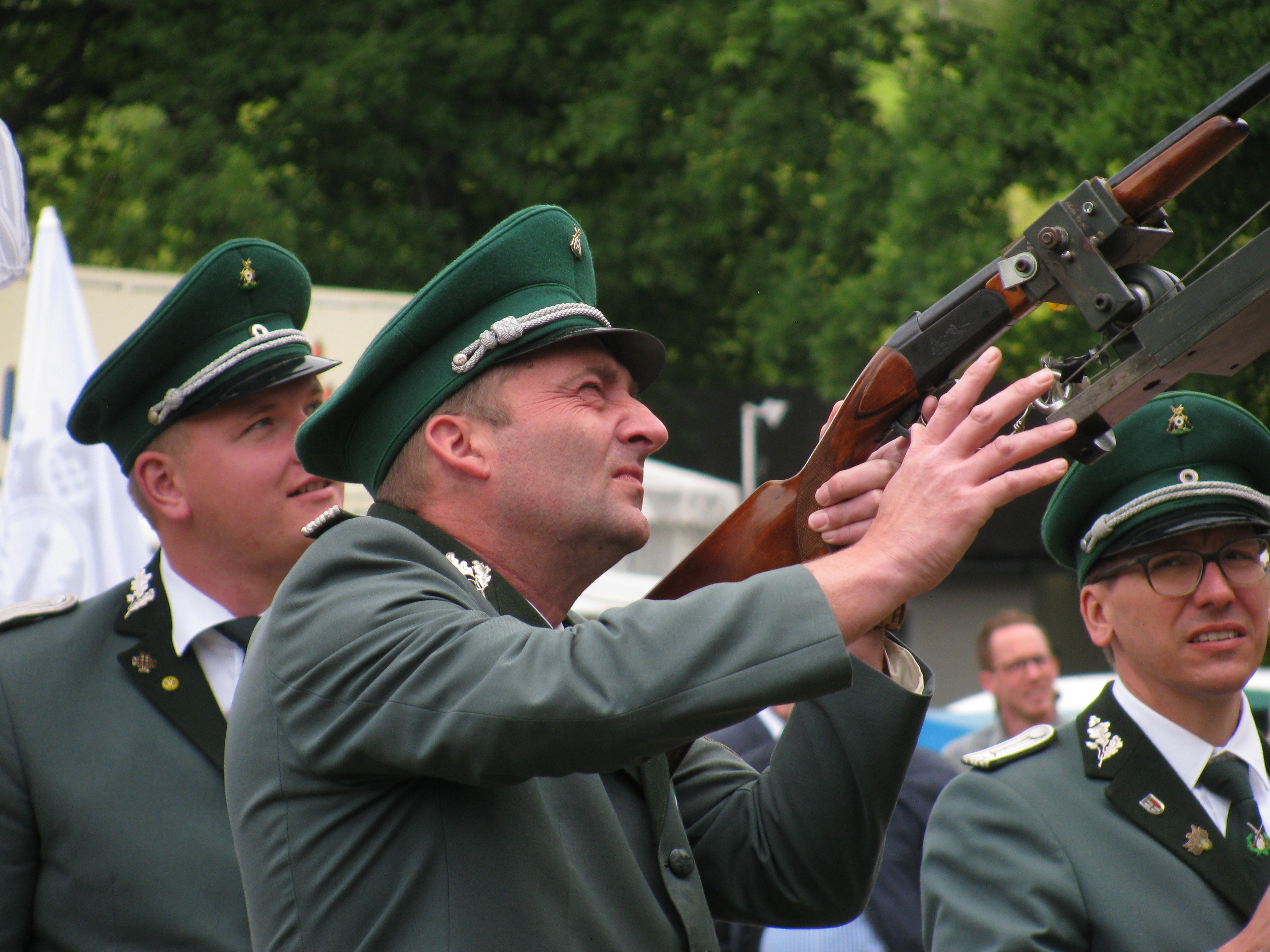 Thomas Falke beim schießen